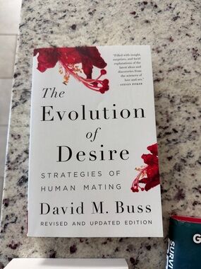 David M. Buss The Evolution of Desire - White & Red Book